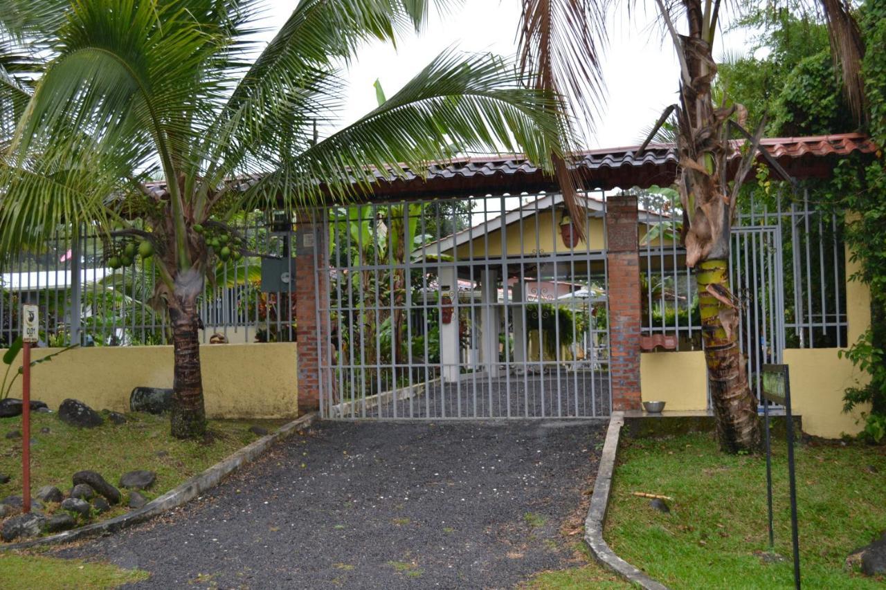 Casa Sophia 3 Listings Apartment 1 Or Apartment 2 Separately Or Apt 1 And 2 Together All With Fo Internet Guápiles Exterior foto