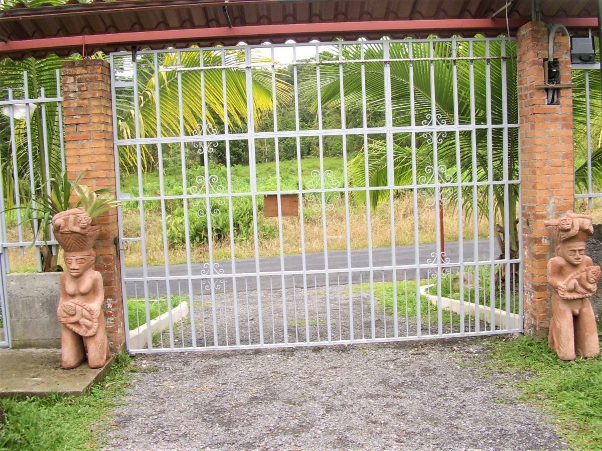 Casa Sophia 3 Listings Apartment 1 Or Apartment 2 Separately Or Apt 1 And 2 Together All With Fo Internet Guápiles Exterior foto